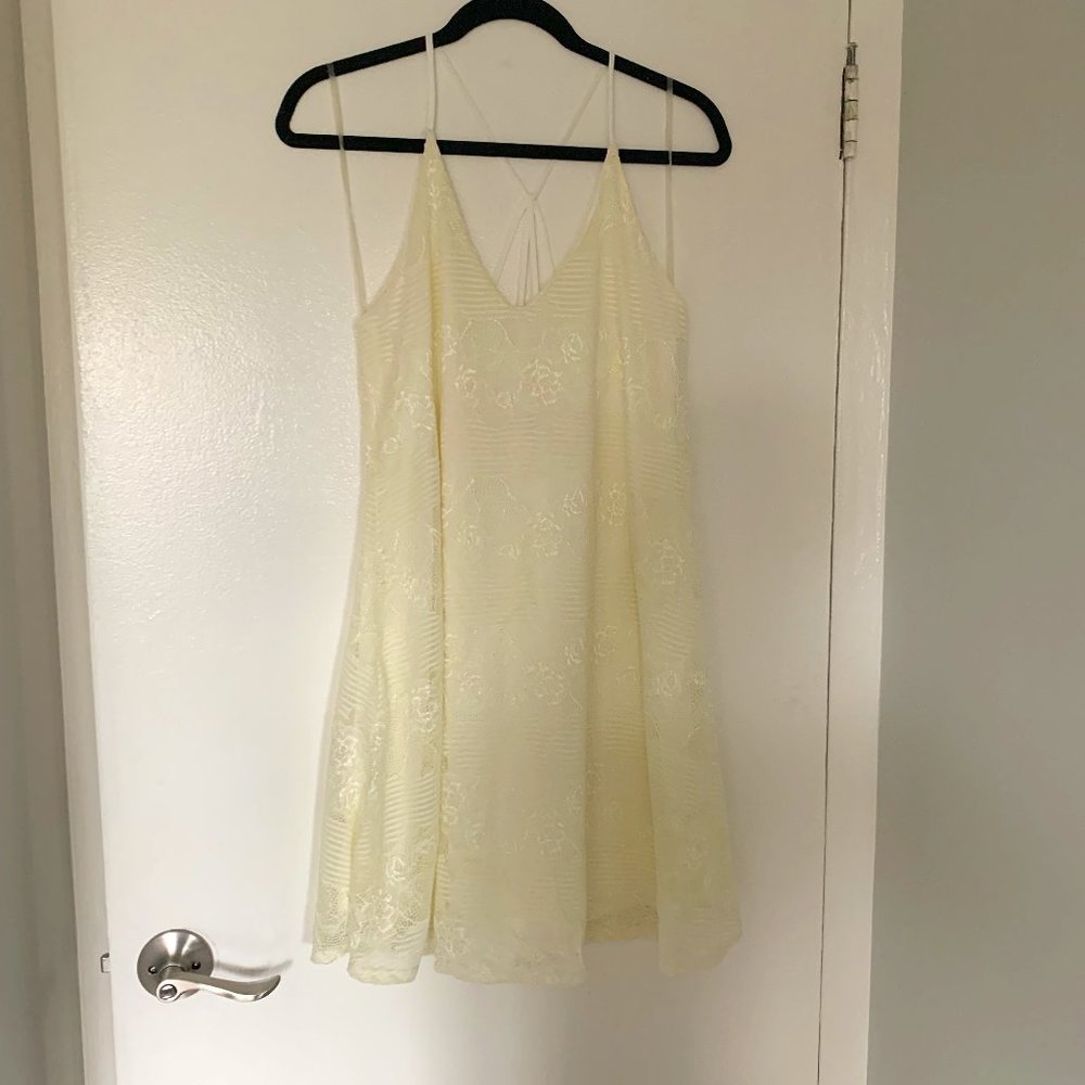 Alga Lace Dress